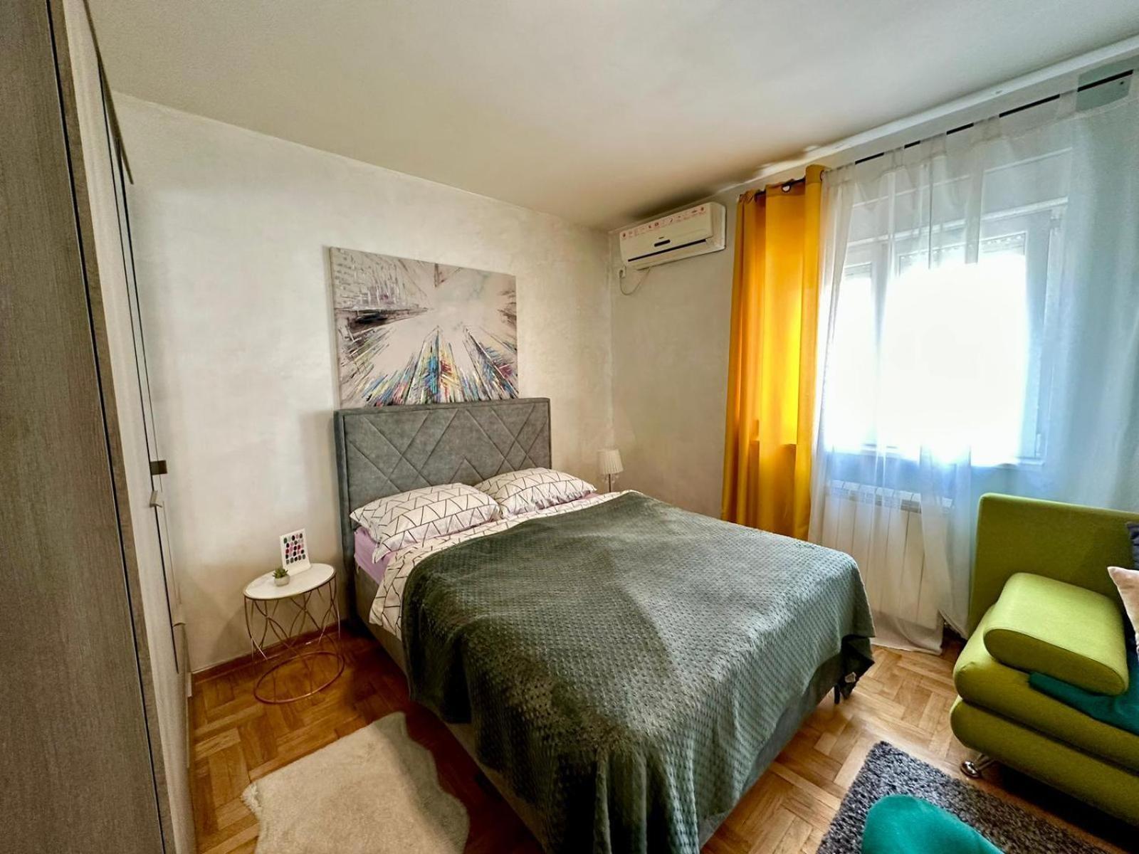 1 Apartment